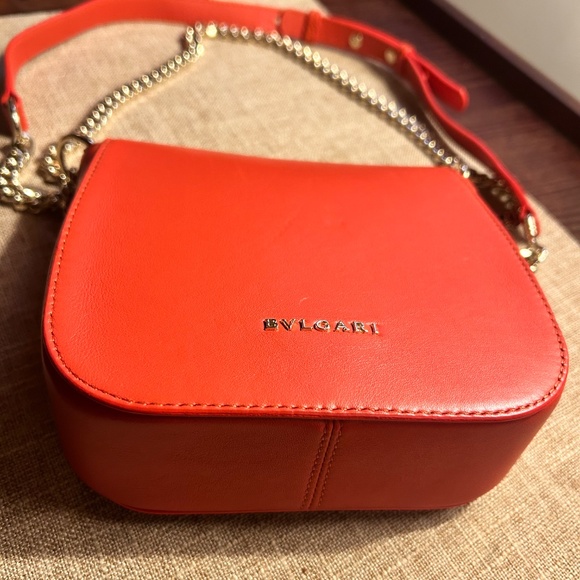 Bvlgari Divas Dream Flap Cover Chain Cross Bag - Picture 10 of 16